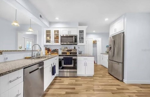 Whitfield House | IMG, Bradenton Beach, Anna Maria, Siesta Key Beach Beautiful & Centrally Located