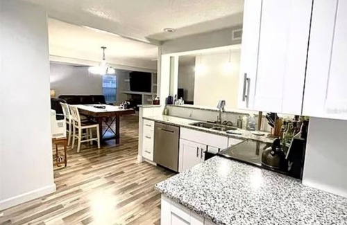 Whitfield House | IMG, Bradenton Beach, Anna Maria, Siesta Key Beach Beautiful & Centrally Located