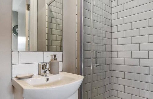 Haroldʼs Cross Apartment | Immaculate 1-Bed Studio in Dublin- A1 Location!