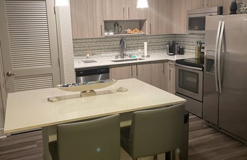 Providencia Park Apartment | Immaculate 2-bedroom apartment in prime location!