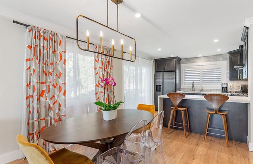 Walnut Creek House | Immaculate 2 Bedroom Executive Rental with Private Patio and Garage