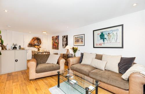 Blackheath Apartment | Immaculate 2BR Flat, Greenwich, 2 min Maze Hill St