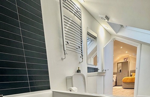 Faversham Apartment | Immaculate 3Bed home/freeparking