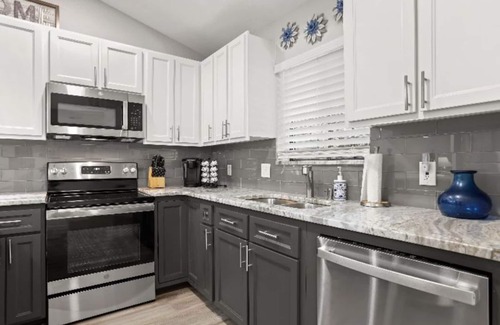 North Mountain Condo | Immaculate and tastefully remodeled condo