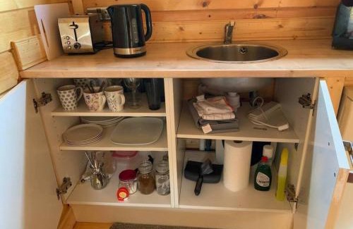 Allanfearn House | Immaculate cabin 5 mins to Inverness dogs welcome