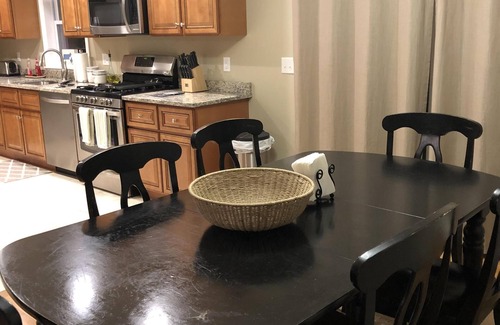 Sandwich House | Immaculate Cape Cod Family Retreat- minutes from Ponds, Lakes, and Ocean!