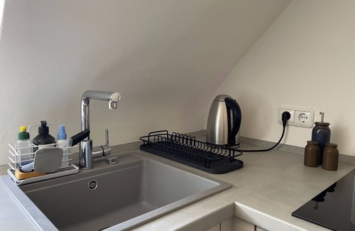 Rhein-Erft-Kreis District Apartment | Immaculate, fully equipped & central, near Phantasialand