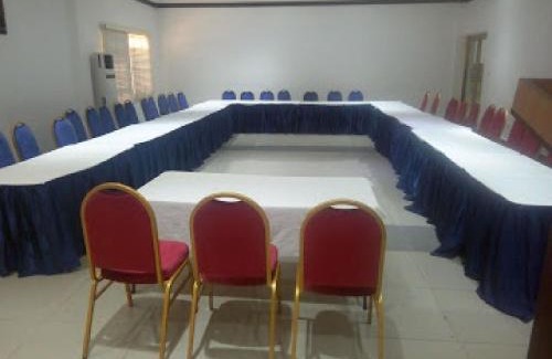 Owerri House | Immaculate Royal Int Hotel - Standard