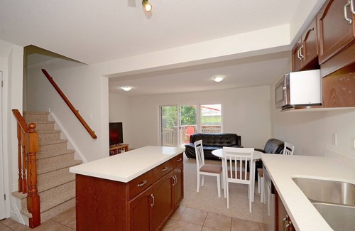 Guelph House | Immaculate townhouse in highly sought-after South-end of Guelph