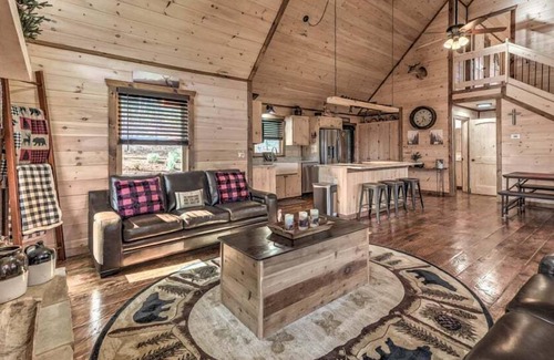 Williamstown Cabin | Immeasurably More - Hot Tub | Arcade Games & Pool Table | Outdoor Fireplace