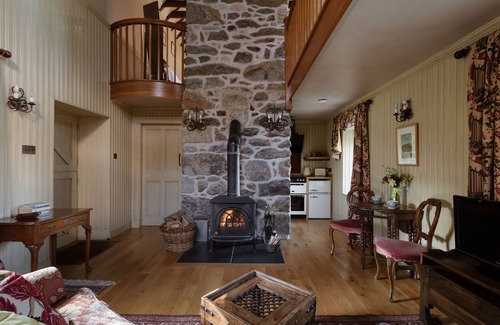 Huntly House | Immerse yourself in the true romance of a classic Georgian building, hidden in a secret Scottish val