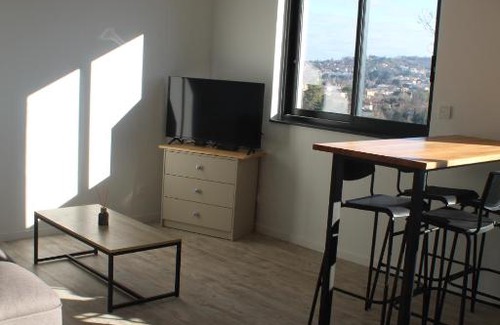 Auch Apartment | Immeuble rénové au centre d'Auch.