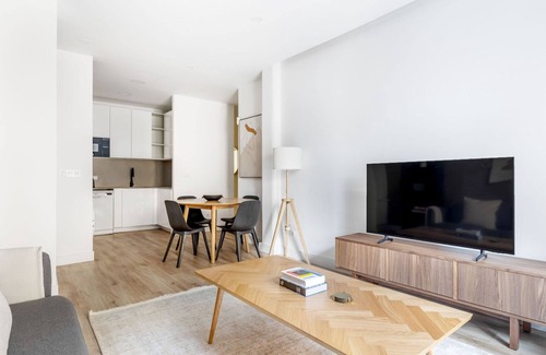 Salamanca Apartment | Immpecable Salamanca 3BR, by Blueground