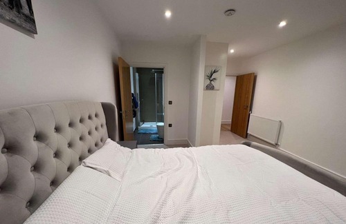 Erith Apartment | Impeccable 2-Bed Apartment in Erith