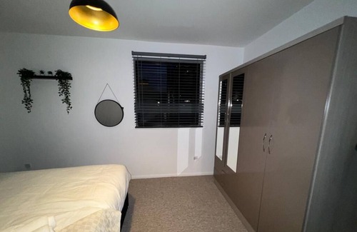 Grays Apartment | Impeccable 2-Bed Apartment in Grays, London