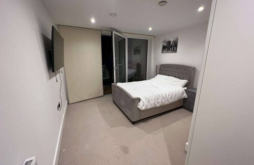 Erith Apartment | Impeccable 2-bed Apartment in Erith