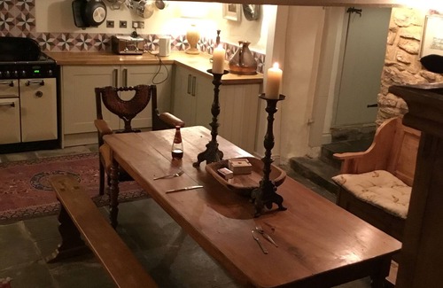 Longhope Cottage | Impeccable 3-Bed 17th Century Luxury Cottage