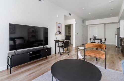 Hayward Apartment | Impeccable Hayward 1BR w/Pool, Grills, Parking & Gym, by Blueground
