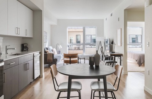 Hayward Apartment | Impeccable Hayward 1BR w/Pool, Grills, Parking & Gym, by Blueground