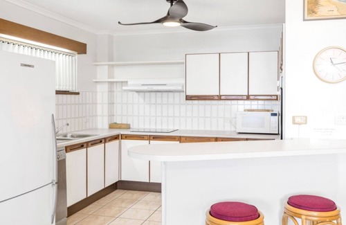 Bellara House | IMPECCABLE WATER VIEWS /PRIME LOCATION