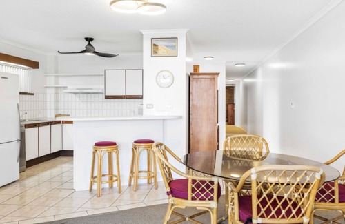 Bellara House | IMPECCABLE WATER VIEWS /PRIME LOCATION