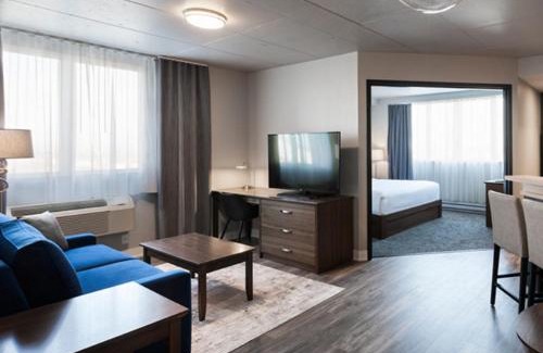 Boucherville Hotel | Imperia Hôtel et Suites Boucherville