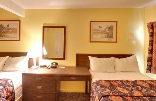Gananoque Hotel | IMPERIAL INN 1000 islands