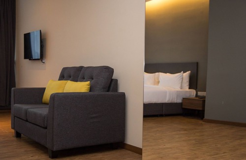Taman Bukit Pantai Hotel | Imperial Regency Suites Kuala Lumpur
