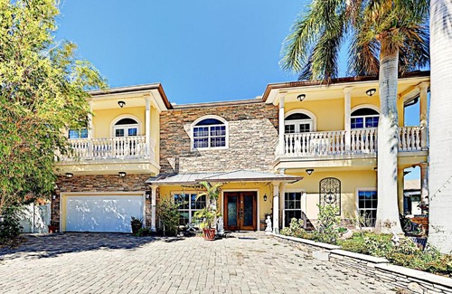 Tampa Shores House | Imperial Sand Castle