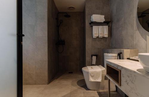 Taman Charming Hotel | Impiana by Roxy Hotel