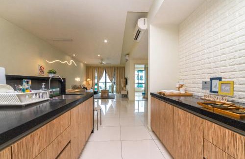 Gelang Patah Apartment | Impiana East Ledang Cream Cozy Suite 2Br 6pax by Our Stay