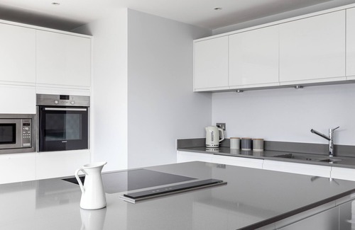 East Putney Apartment | Impressive 2 Bed Penthouse in Wandsworth