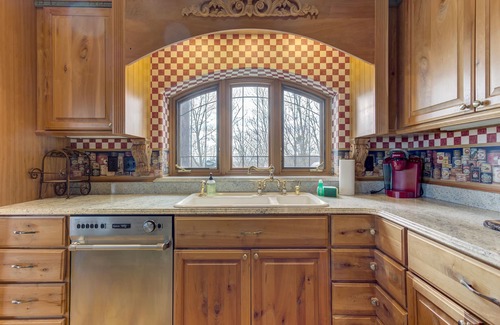 Morganton House | Impressive, Dog-Friendly Cabin w/Mountain Views, Central AC, & Private Hot Tub