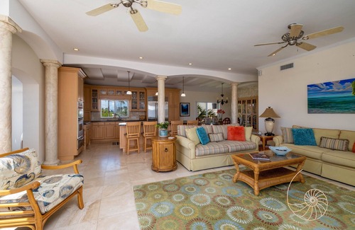Islamorada House | Impressive Resort Like 5 Bedroom/4.5 Baths with Pool & Dockage in Islamorada!