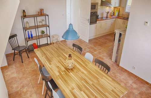 Joyeuse Villa | Impressive villa overlooking the hill