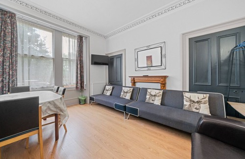 Inverness City Centre Apartment | Imtiaz - 7 Ardconnel Terrace