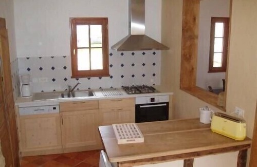 Cendrieux Cottage | In a green setting, pretty farm (producing walnuts and strawberries), swimming pool