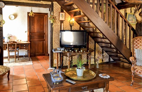 Saint-Pierre-d'Eyraud House | In a small village among the vineyards near Bergerac stands this cottage just two minutes from the D