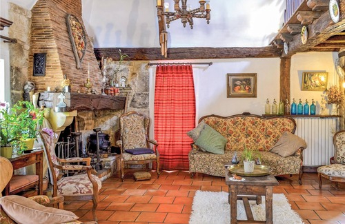 Saint-Pierre-d'Eyraud House | In a small village among the vineyards near Bergerac stands this cottage just two minutes from the D