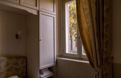Santa Veneranda Apartment | In an old rural farmhouse with swimming pool and sea view, perfect for couples