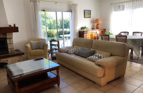 Ustaritz Villa | In between Atlantic Ocean and Pyrenees, Holiday home in Pays Basque, France