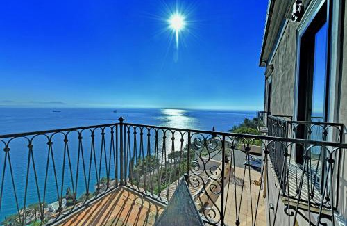 Raito House | In Costa Relais & Luxury Suites