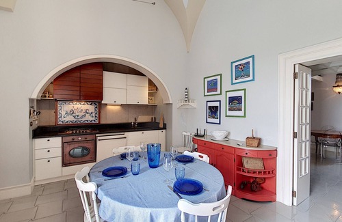 Castro Marina Ski Chalet | In the ancient castro jacuzzi amazing sea view