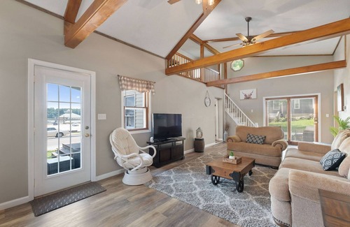 Grafton House | In the center of all Historic Main Street has to offer