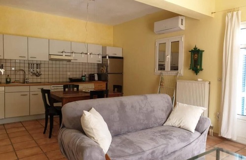 Agia Efimia Apartment | In the center of the harbor of Agia Efimia
