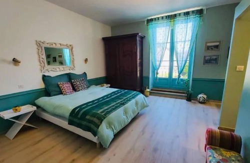 Commarin Bed & Breakfast | In the colors of Commarin Chambre Verte