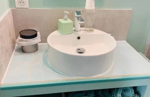 Commarin Bed & Breakfast | In the colors of Commarin Chambre Verte