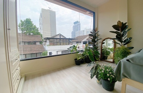 Khlong Tan Nuea House | In the heart of Bangkok, 5 mins to the most popular bar/restaurant in the city