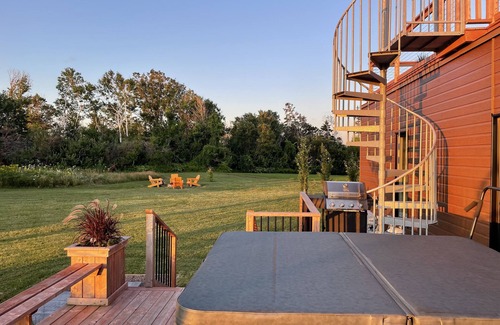 Green Gables Cottage | In the Heart of Cavendish, Modern Ocean View Cottage