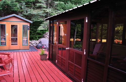 Wentworth-Nord Ski Chalet | In the heart of the Laurentians in the middle of nature with its lakes